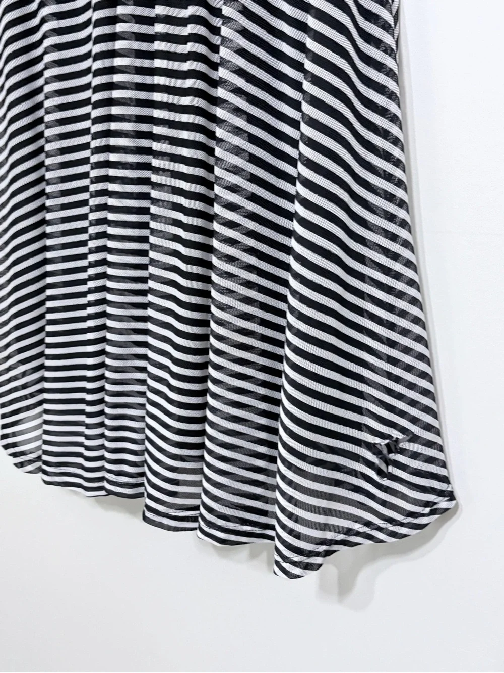 Hot Topic Tank Dress with Back Tie Detail in Black & White Juniors Large *Flawed